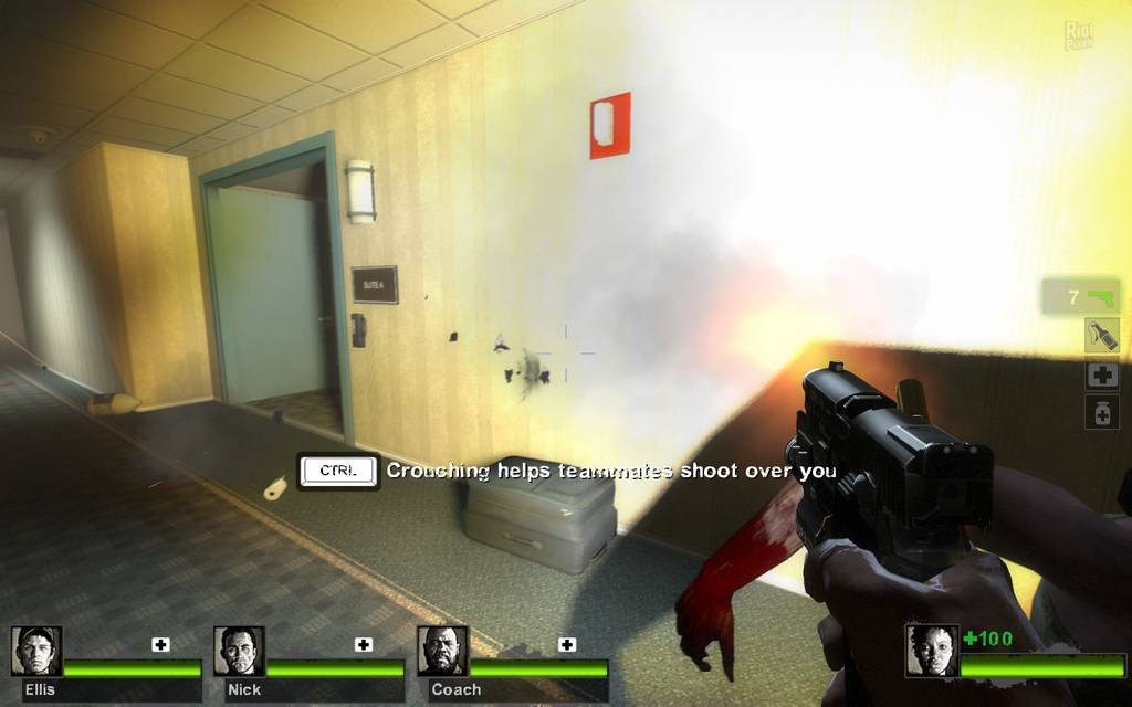 [3]-Left 4 Dead 2 – v2.2.0.2 / Build 5608010 + Multiplayer Download